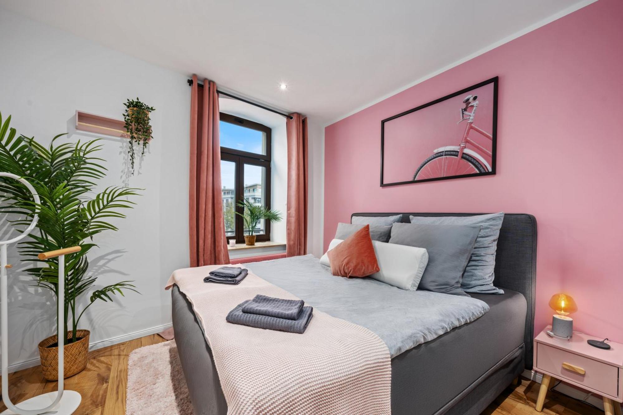 קמניץ Edler Wohnraum Schlossteich-Suite 3 Sz Mit Zwei Balkonen, Kaffeevollautomat, Kamin, Klima, Lift & Zwei Parkplaetzen מראה חיצוני תמונה
